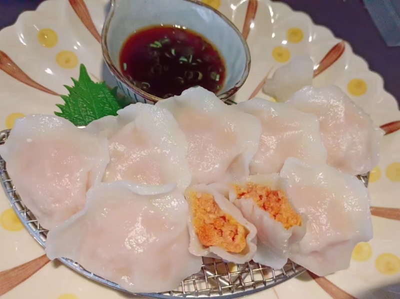 海胆水饺，海肠水饺，大连特色，工厂产品。欢迎来电