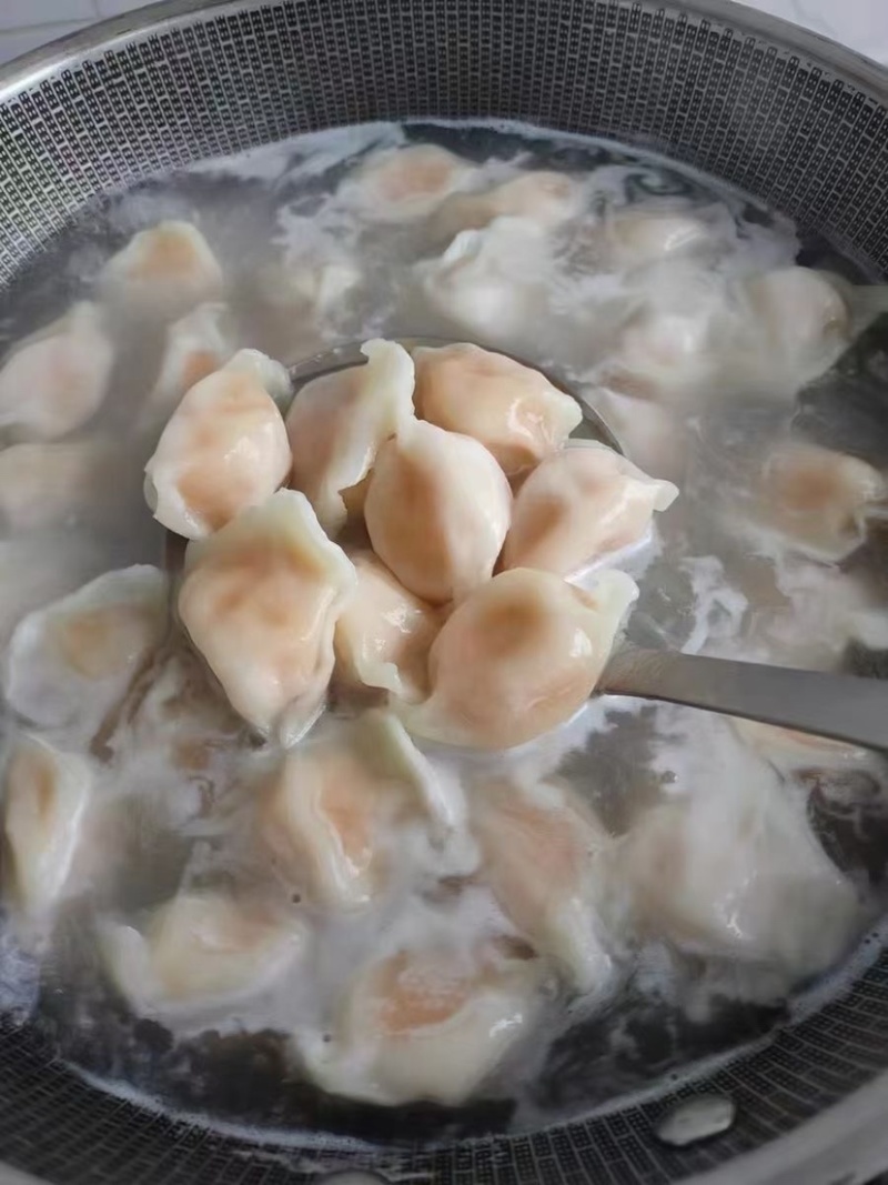 海胆水饺，海肠水饺，大连特色，工厂产品。欢迎来电