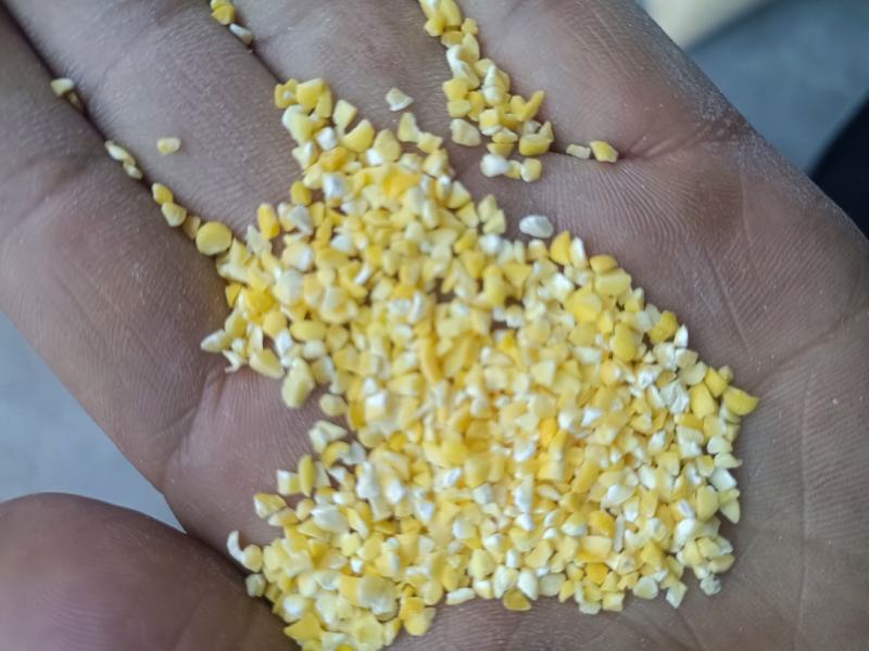 糯玉米糁，黄粘玉米糁！所有商品不包邮！物流发货！
