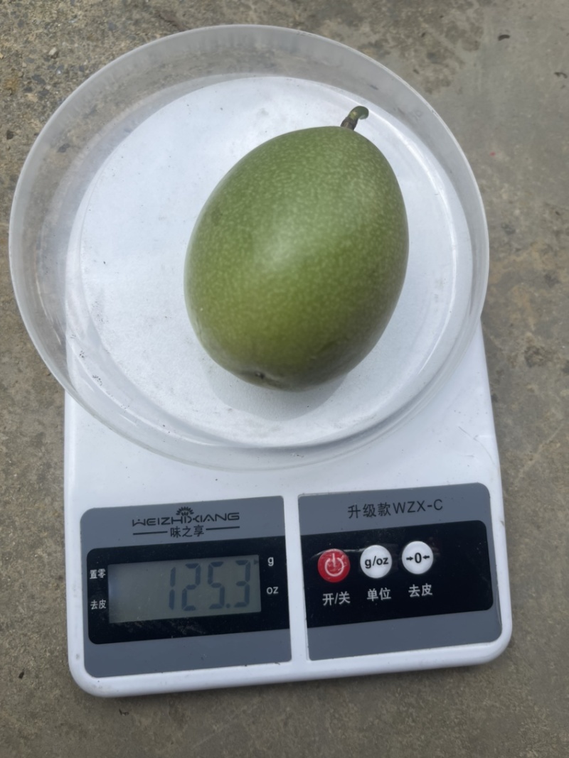 百香果台农精品大果皮色光泽有亮度口感非常不错👍