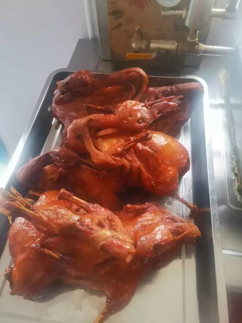 茶油鸭20一只香气扑鼻肉食熟食，烧烤饭店咨询优惠全国包邮