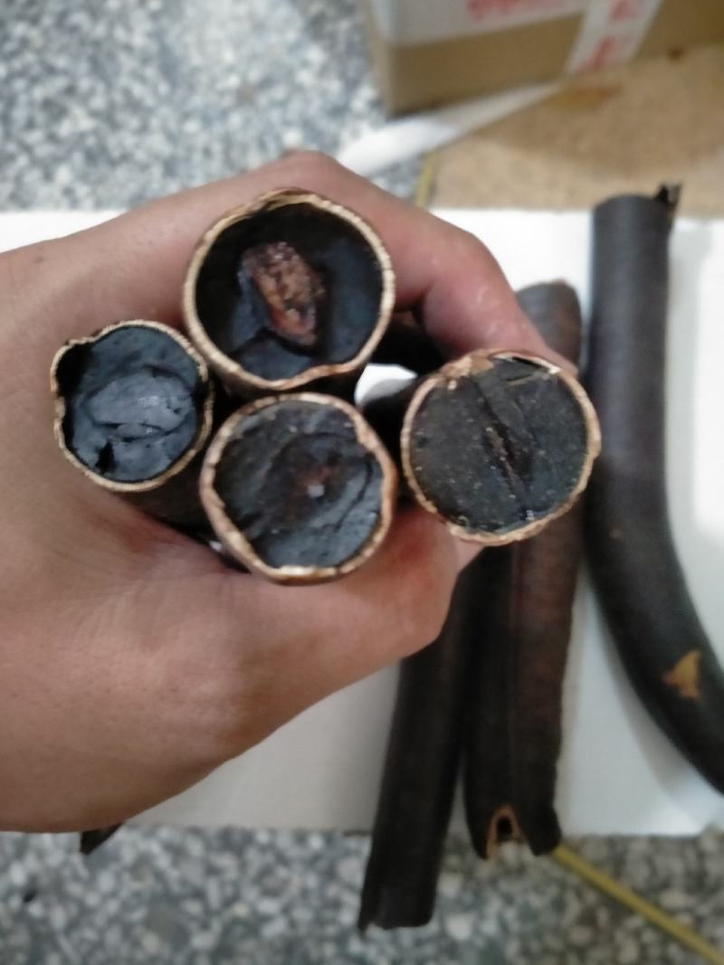腊肠果大解果500克一袋优质大货量大从优