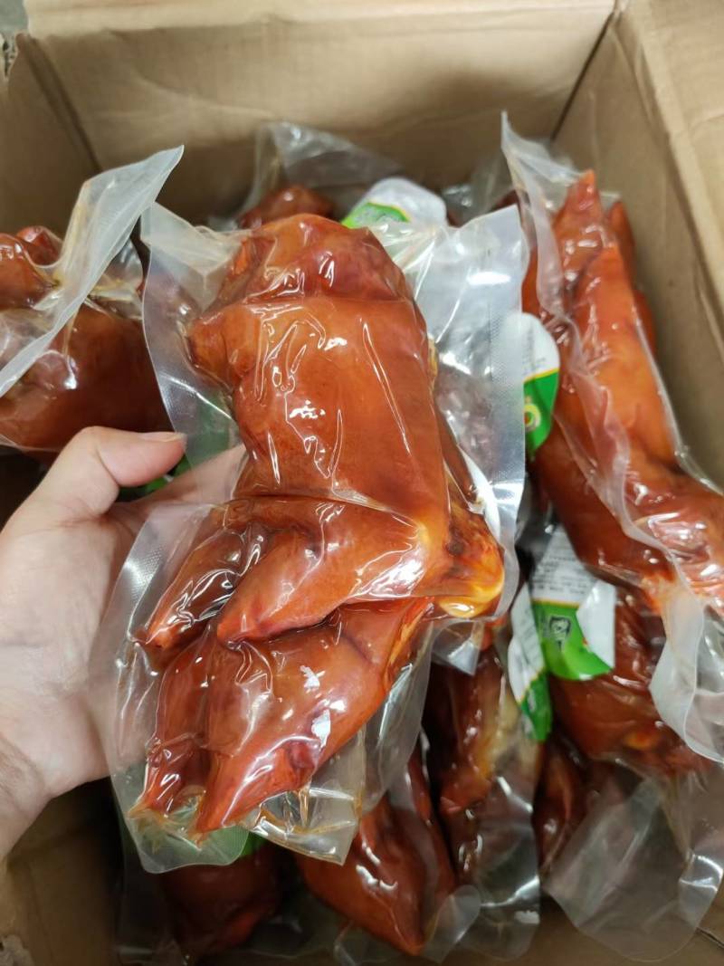 全熟卤猪蹄，真空包装，软糯可口每个都是独立包装，开袋即食