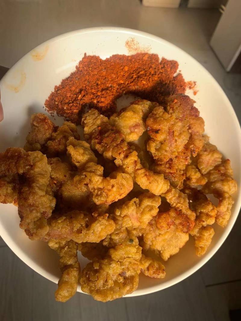 油炸小酥肉8成熟复炸几秒钟即可食用厂家批发火锅店展销会