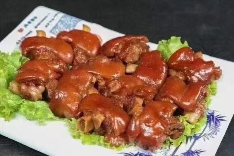 全熟卤猪蹄开袋即食五香卤味熟食猪蹄真空包装小吃零食
