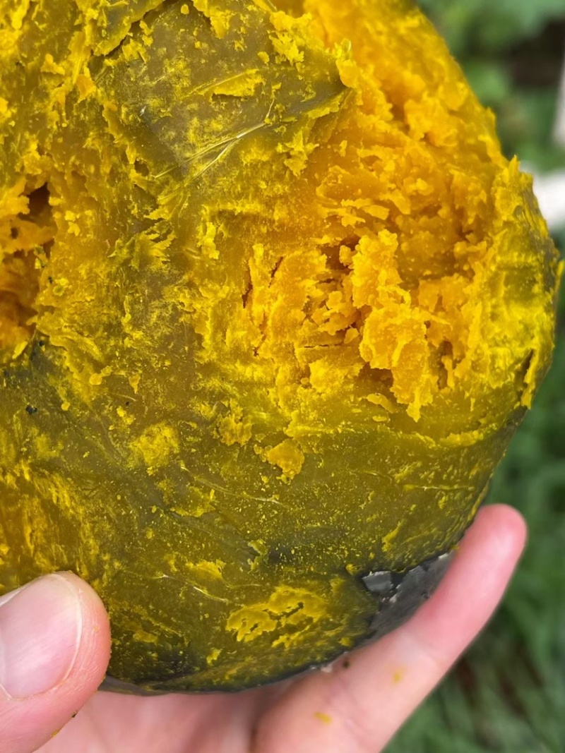 粉糯绵软，栗香浓郁，满口香甜，贝贝南瓜。