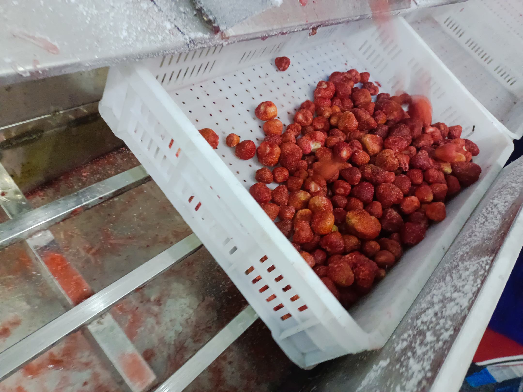 草莓清洗对比图