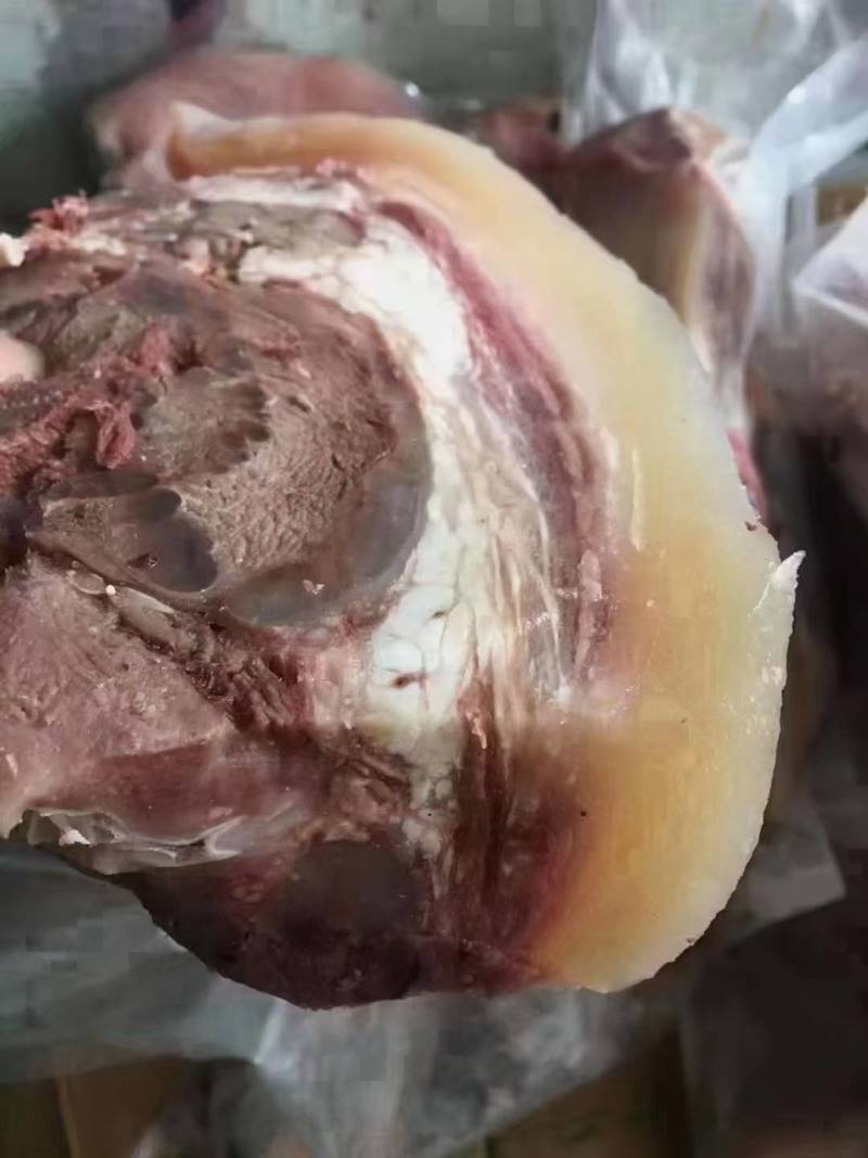 全熟牛头肉，无碱发，每块都带核桃肉，肉质饱满，卤菜店热卖
