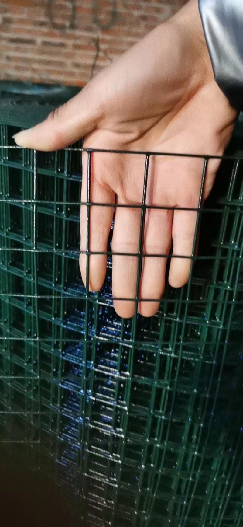 铁丝网围栏网养殖网围墙网果园围网鱼塘防护网养鸡网护栏网