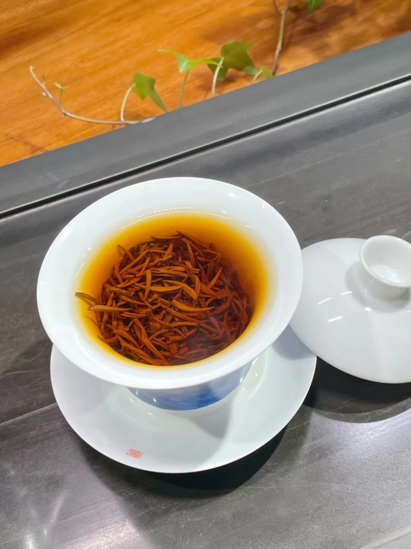 武夷山红茶金骏眉芽中芽茶叶花香蜜香黄芽新茶支持代发250