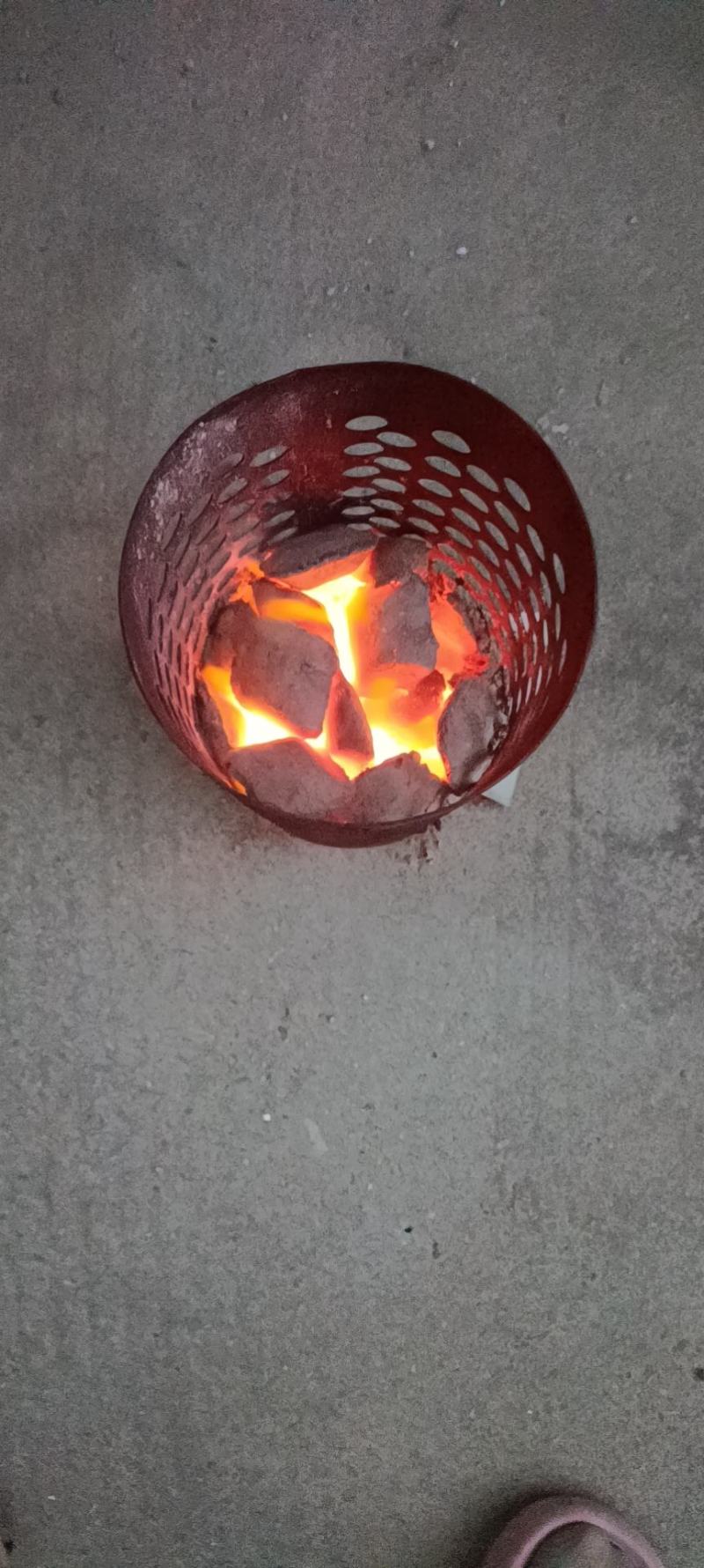 热成型球炭，家庭烧烤、家庭烤火均可