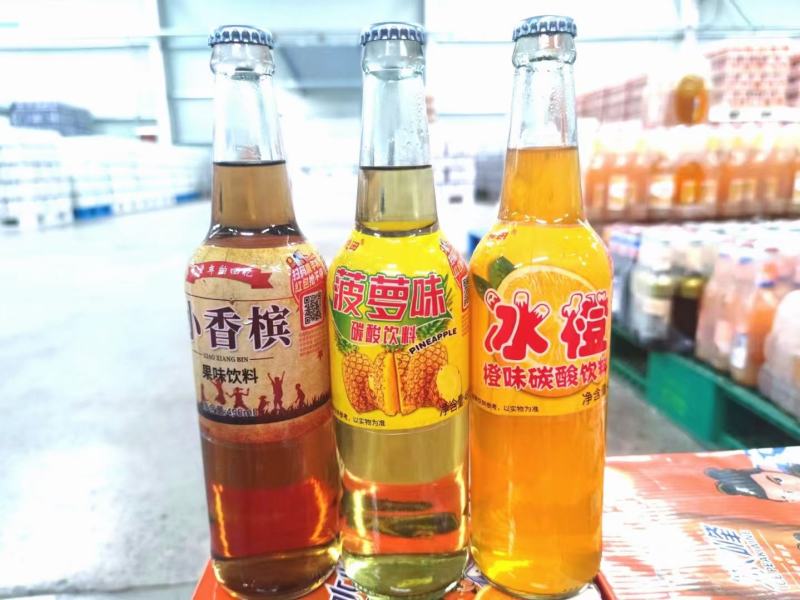 玻璃瓶饮料菠萝饮料，橙汁，小小香槟，500*9瓶塑包