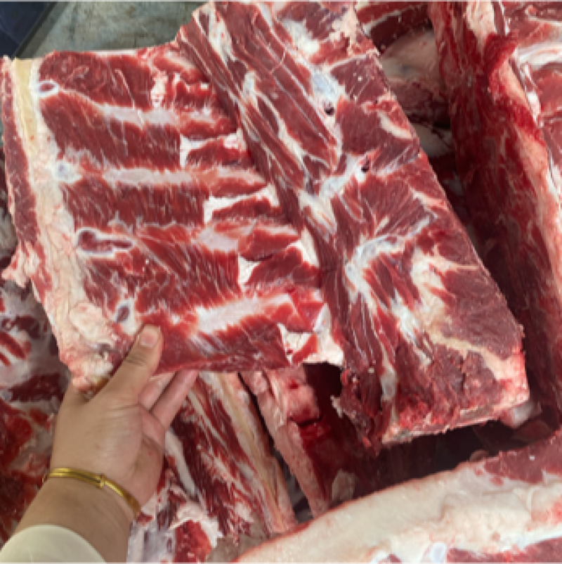 牛脊骨，国产纯干全牛脊骨，多肉可按客户要求切块