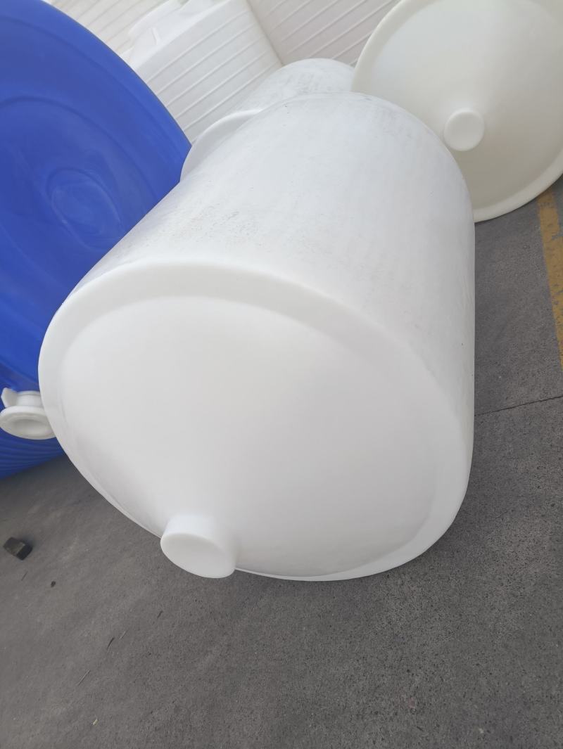 塑料水桶水箱塑料水塔聚乙烯储罐0.3-40吨化工桶水处理