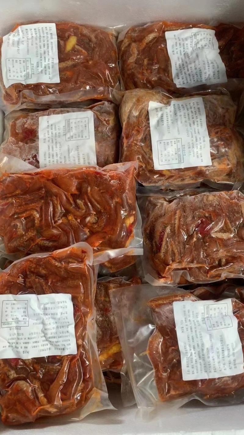 麻辣猪皮青花椒麻辣味猪丝皮Q弹爽口味道鲜美