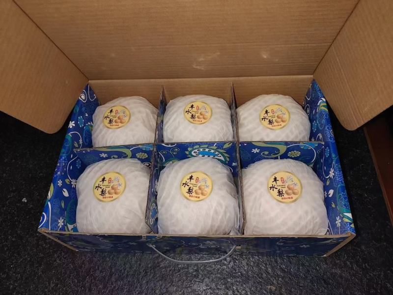 山东秋月梨，品质好，糖度高，产地直发，可满足各种包装要求