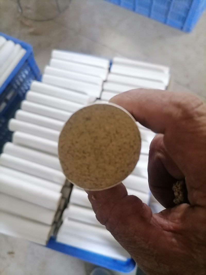 伏牛山石磨黄金艾条手工卷制厂家直销