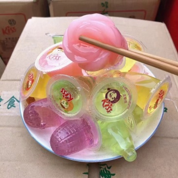 批发地摊果冻水果布丁果冻水果味草莓味果冻10元3斤模式