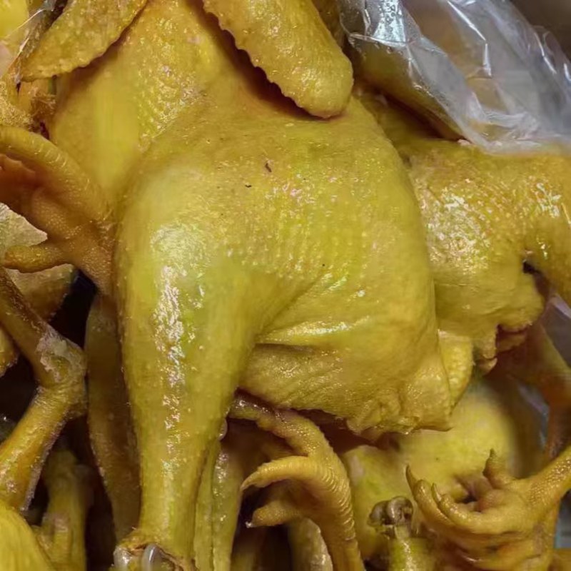 盐焗鸡，盐焗鸡腿，八成熟，口味好，一件50斤，价格美丽