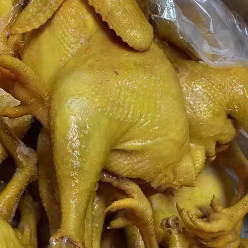 盐焗鸡，盐焗鸡腿，八成熟，口味好，一件50斤，价格美丽