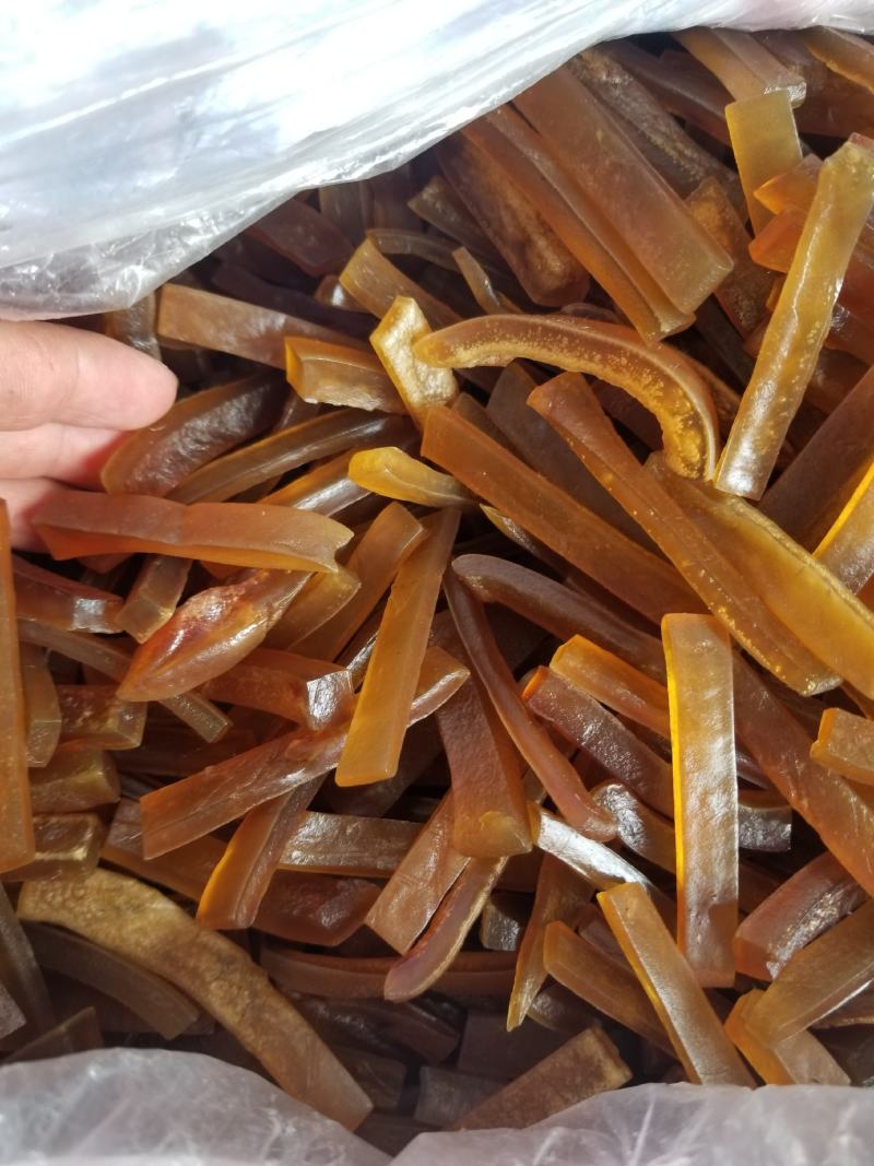 云南西双版纳傣家干牛皮，干猪皮，货源充足，需要的老板联系