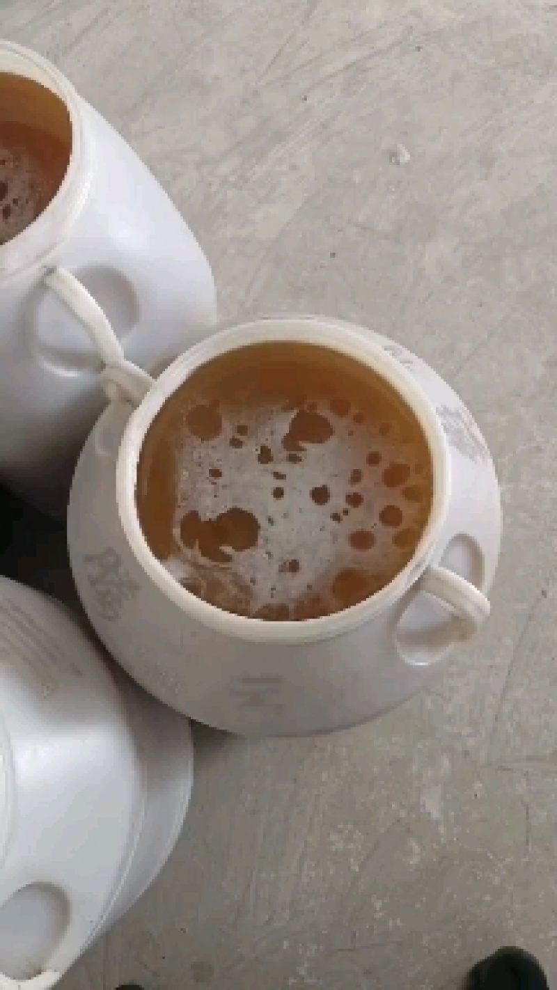 带巢土蜂蜜