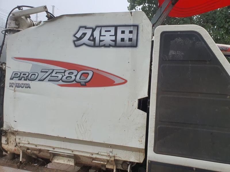 2018年久保田758Q1300多个小时能收玉米，大豆，