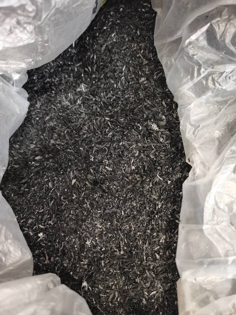 稻壳灰可以根据客户需求定制，干的湿的都有
