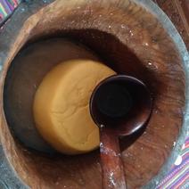 藏族人纯手工制作的酥油