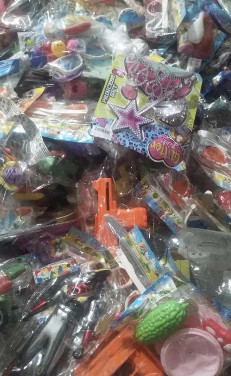 儿童玩具批发2元一个，50个起批随机匹配包邮发货