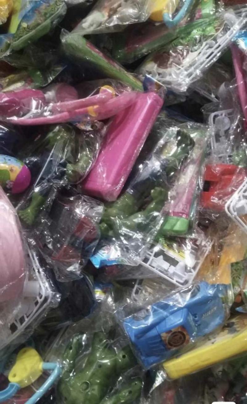 儿童玩具批发2元一个，50个起批随机匹配包邮发货