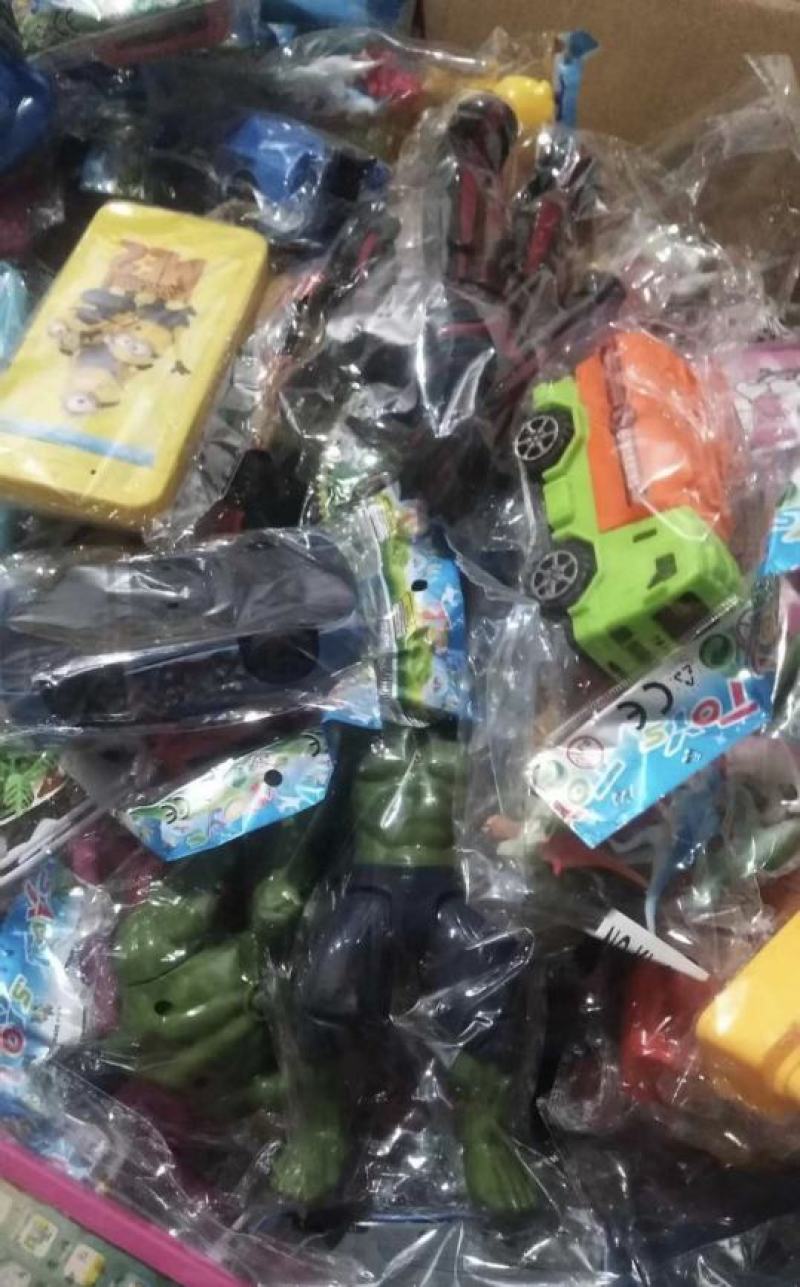 儿童玩具批发2元一个，50个起批随机匹配包邮发货