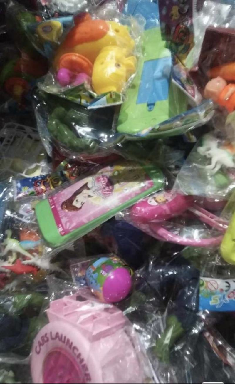 儿童玩具批发2元一个，50个起批随机匹配包邮发货