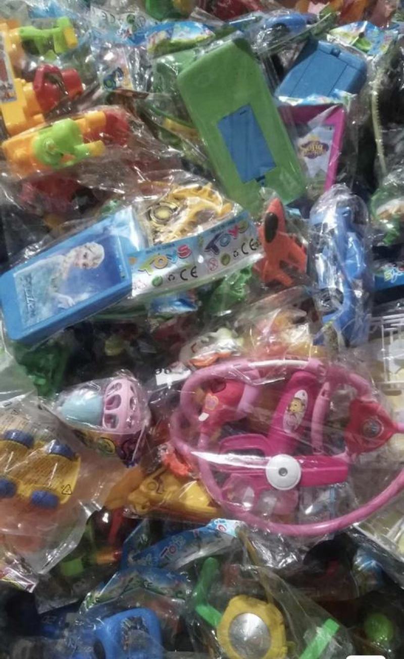 儿童玩具批发2元一个，50个起批随机匹配包邮发货