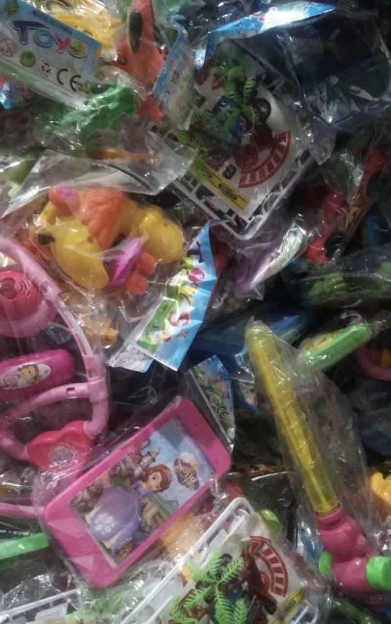 儿童玩具批发2元一个，50个起批随机匹配包邮发货