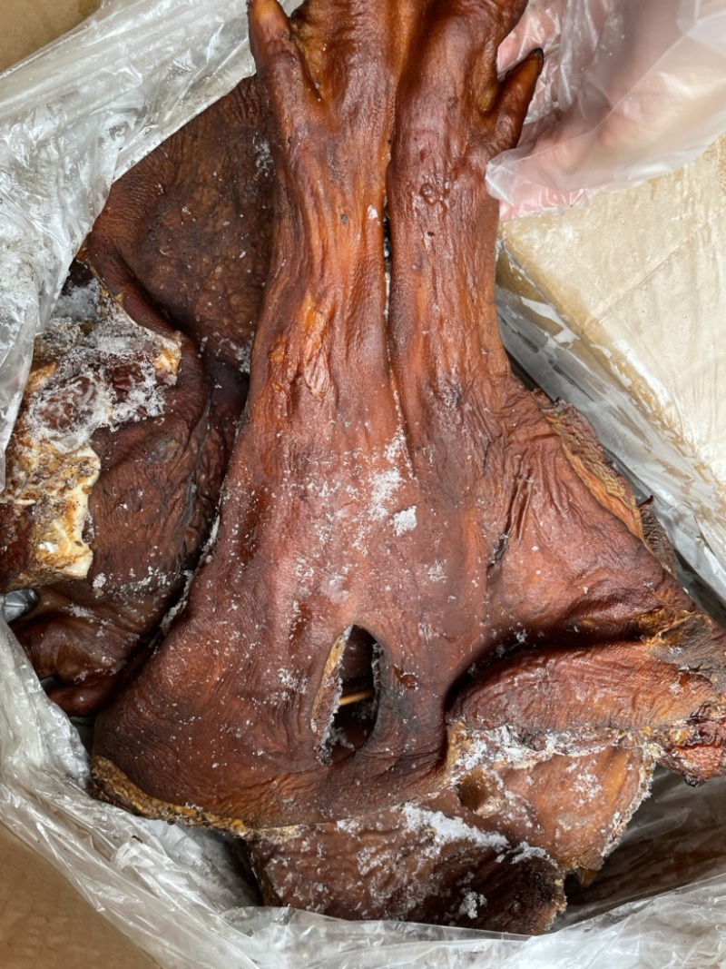 烟熏对开腊猪脚一手工厂餐饮净菜食品供应地摊新模式