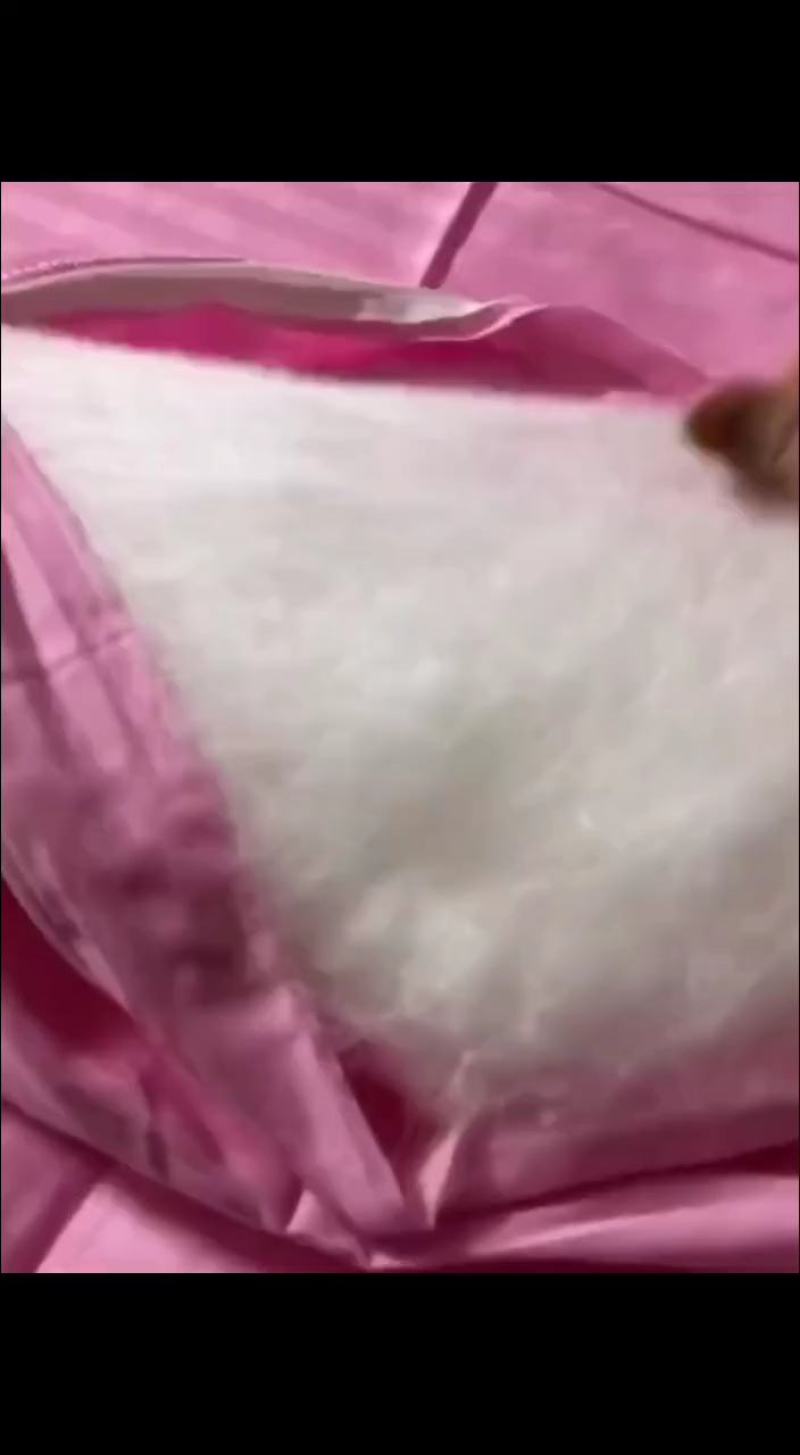 夏凉蚕丝被的促销活动开始，都是纯手工制作蚕丝被，价格很优