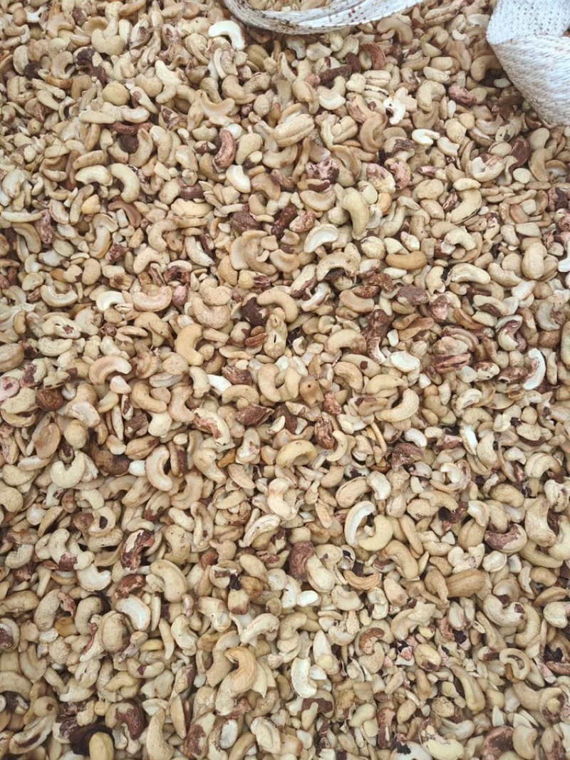 碎腰果熟的现货4吨要的速度联系