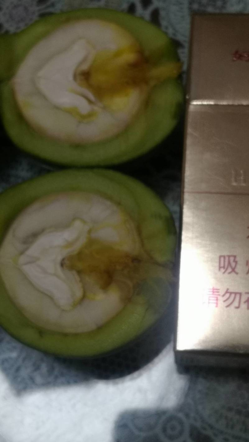 自家果园的绿色环保核桃