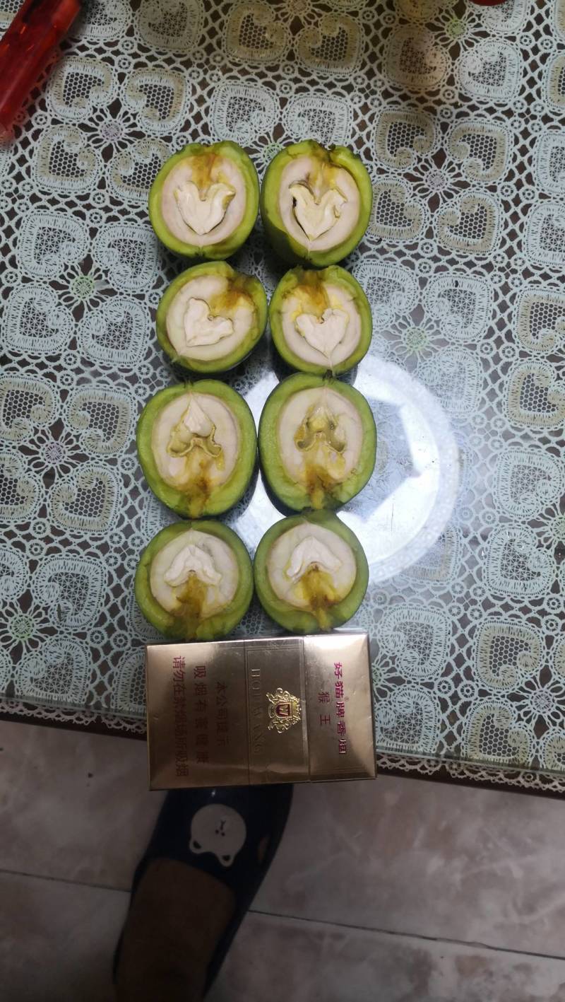 自家果园的绿色环保核桃