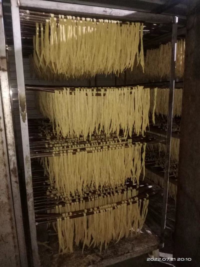 福建南平特有的黄豆腐竹，不含淀粉。手工制作，煮的熟煮不烂