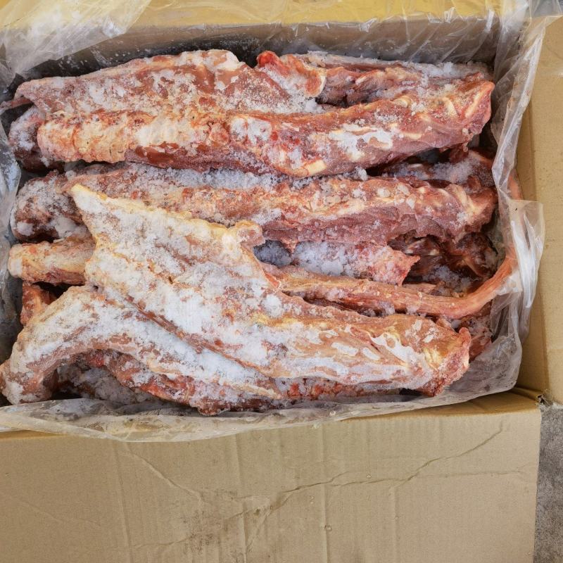 出售乳牛肉，前腿肉，后腿肉，牛排，脊骨，前腿，棒骨，欢迎