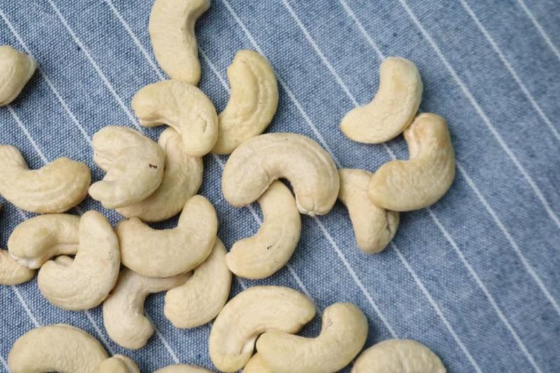 广州人240中号生腰果特级货炒菜配料一件代发批发货源