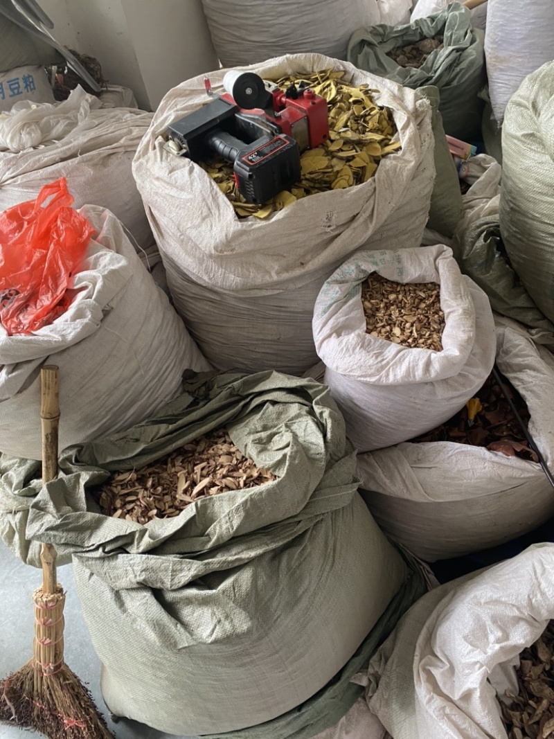 菝葜一手本店所有商品都是正品中药，保质保量