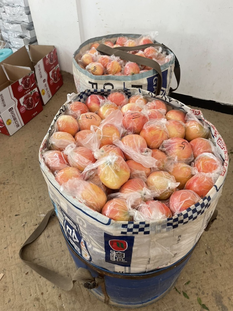 蒙自甜石榴，货源充足稳定，味道正宗美味，原产地直发
