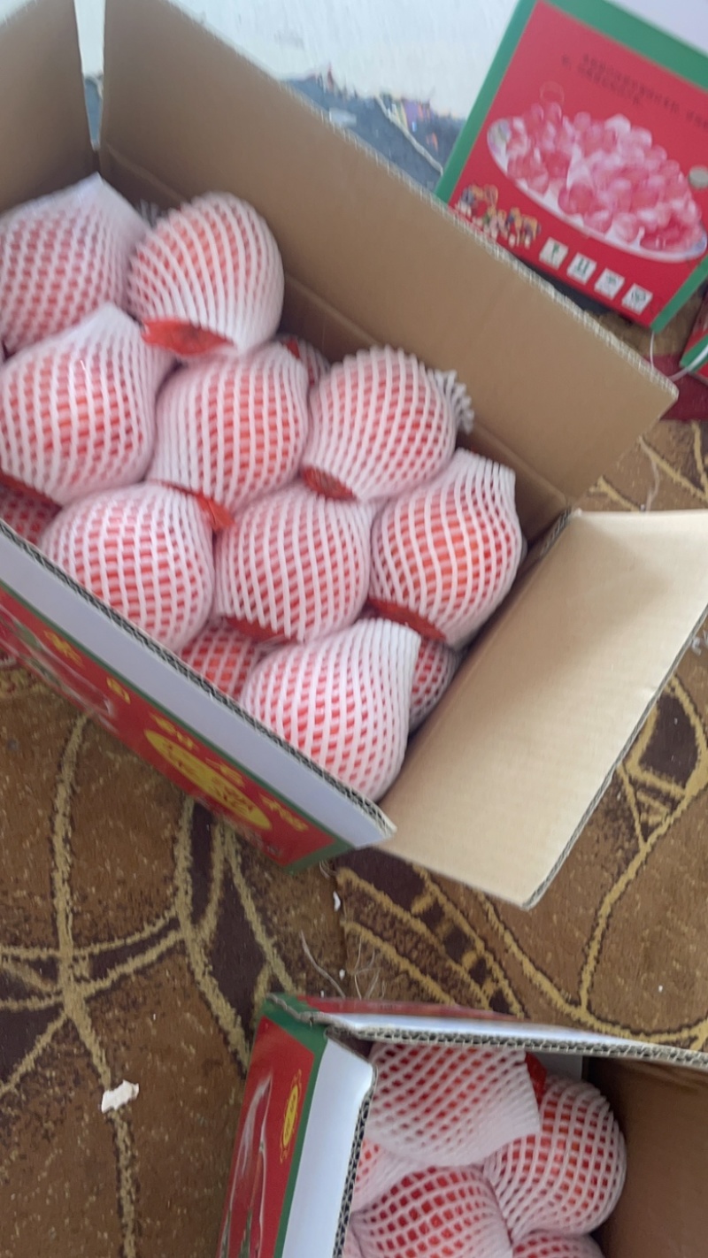 蒙自甜石榴，货源充足稳定，味道正宗美味，原产地直发