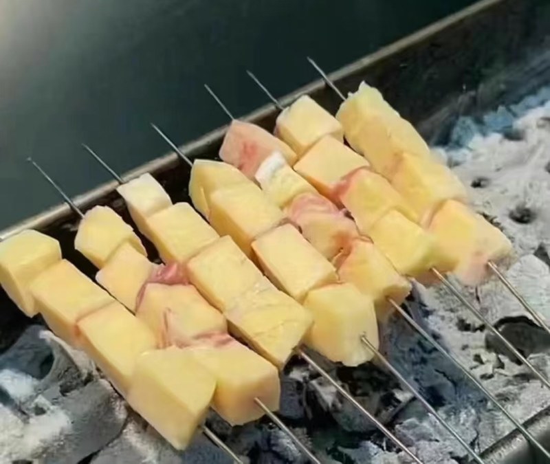 胸口油