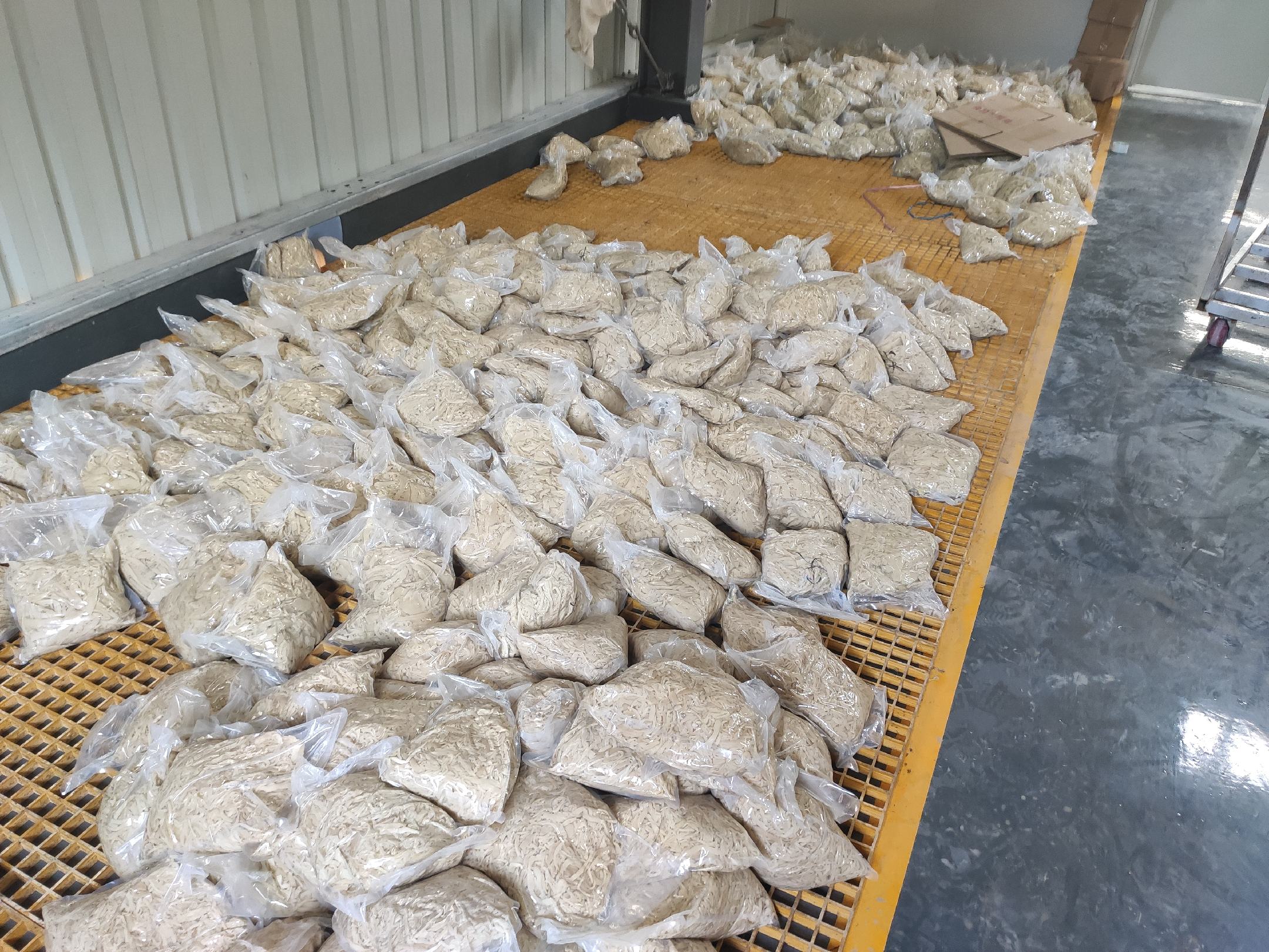 南川方竹笋加工车间场景