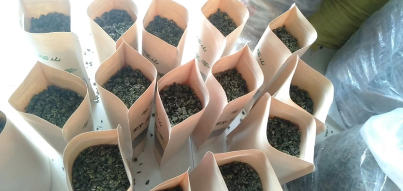 广西金秀大瑶山野生石崖茶颗粒超回甘味，