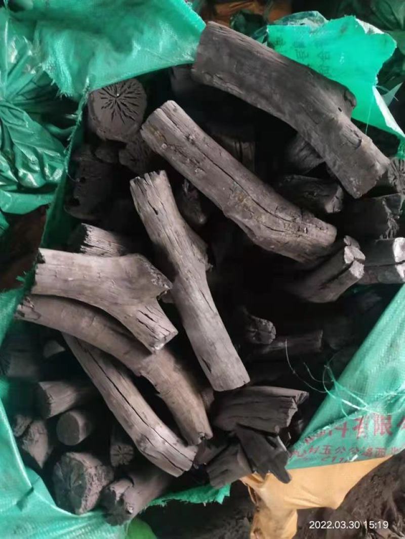 优质木炭，老挝木炭，一等货，二等货，品种齐全！